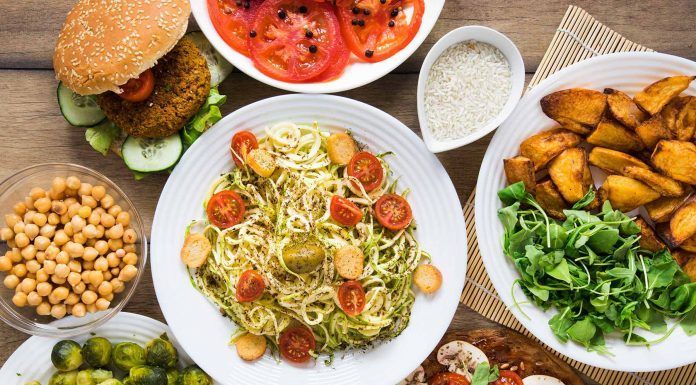 Diferencias entre veganos y vegetarianos: así varía su alimentación