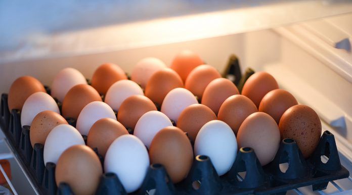 Por qué no debes guardar los huevos en la puerta del frigorífico – Colaboración con Eroski Consumer