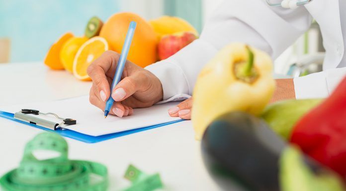 Ocho razones para acudir a un nutricionista si quieres bajar de peso este año